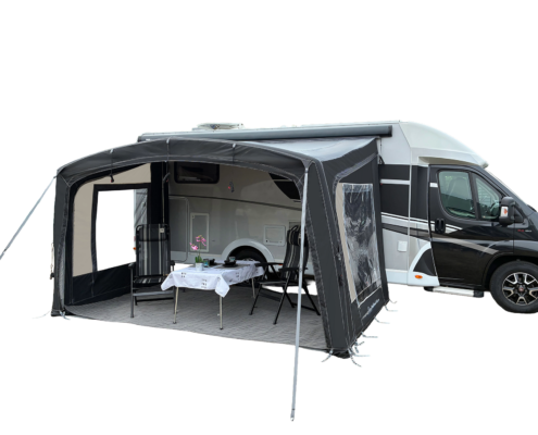 QSF_ohne_Vorderwand_an_Wohnmobil